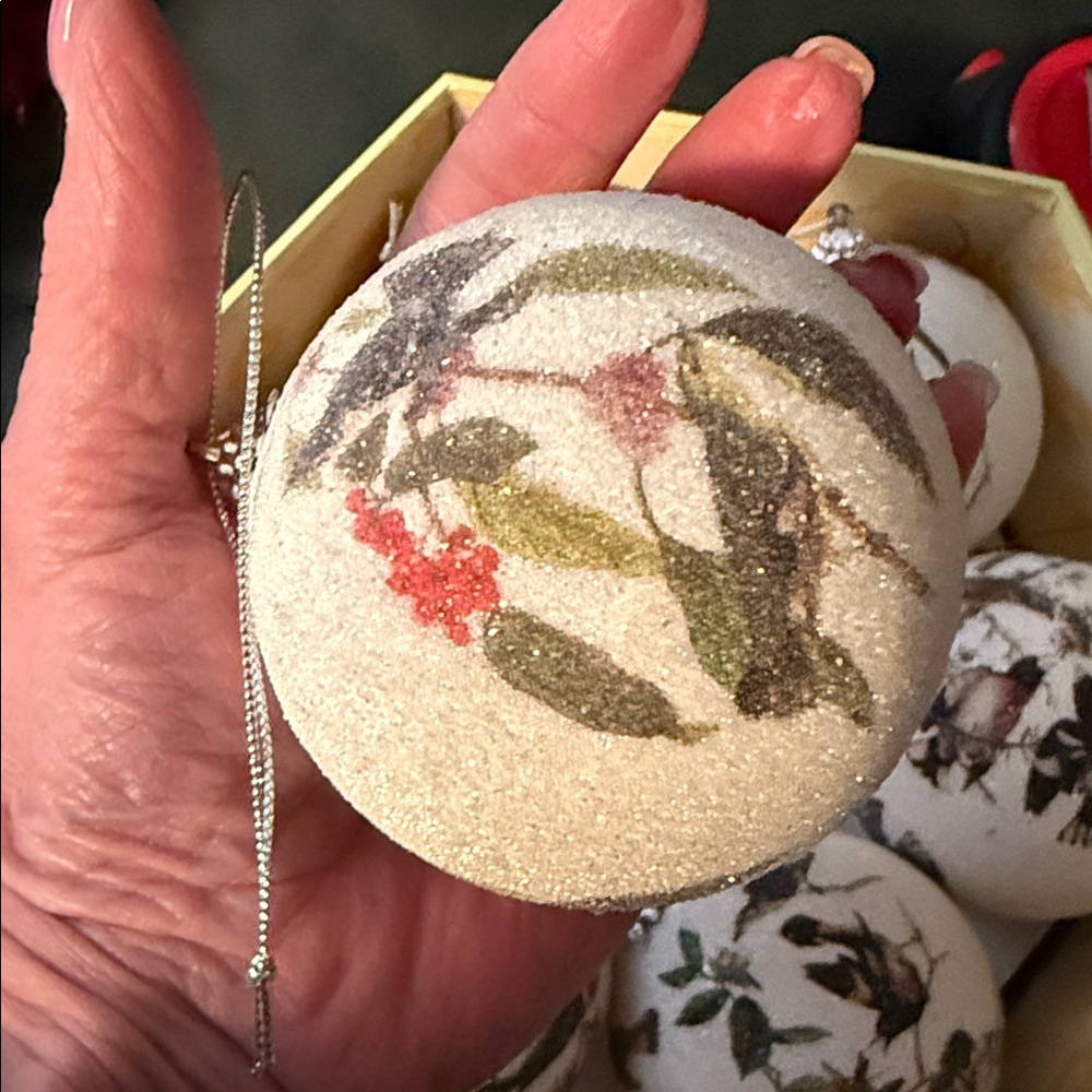 14 Bird Ornaments In A Hexagonal Cream Box with Bird Design-Collectable-Vintage - Picture 7 of 7